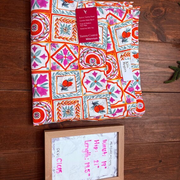 NWT Tummy Control Skort - Picture 4 of 6